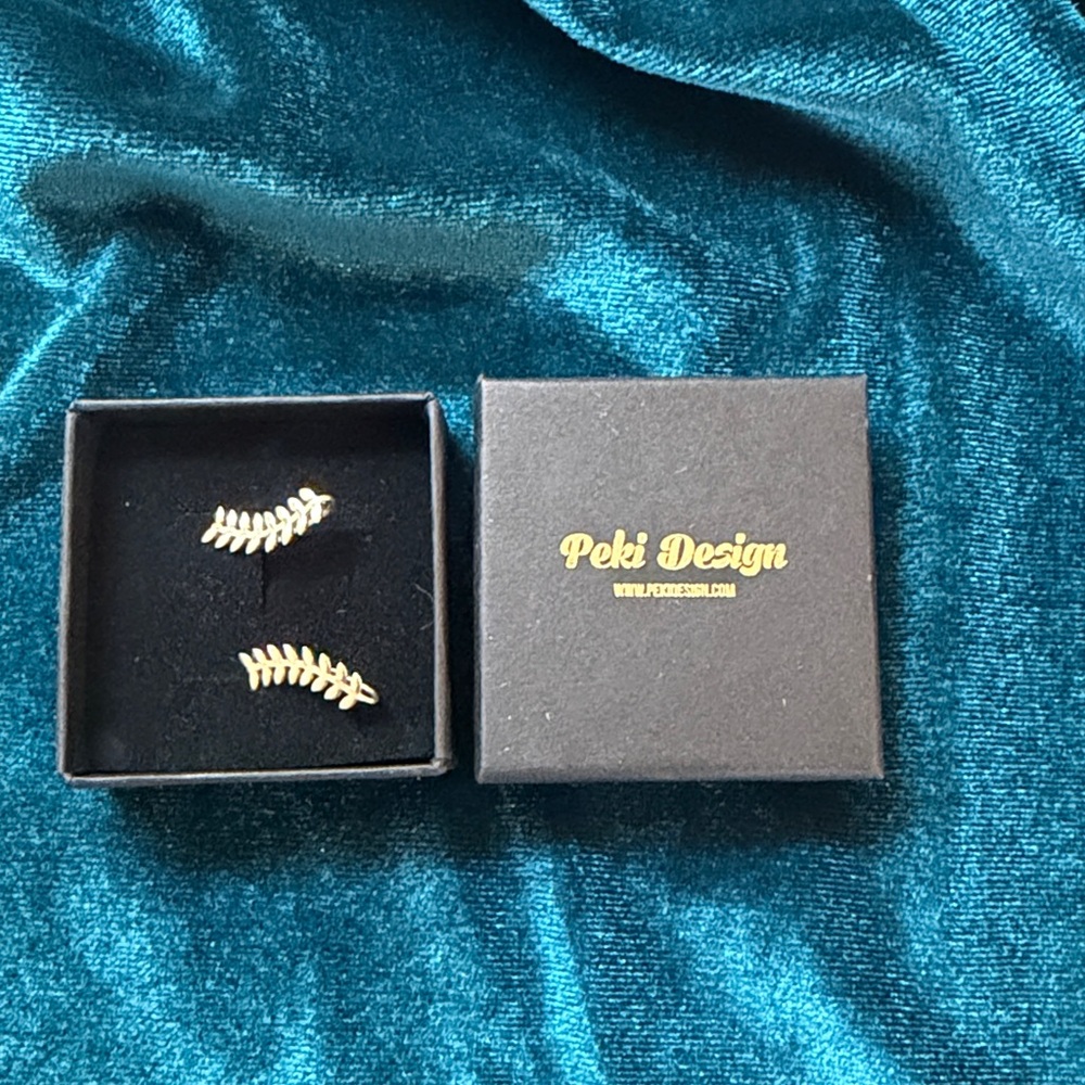 Silver Leaf Branch Ear Crawler Set for Pierced Ears